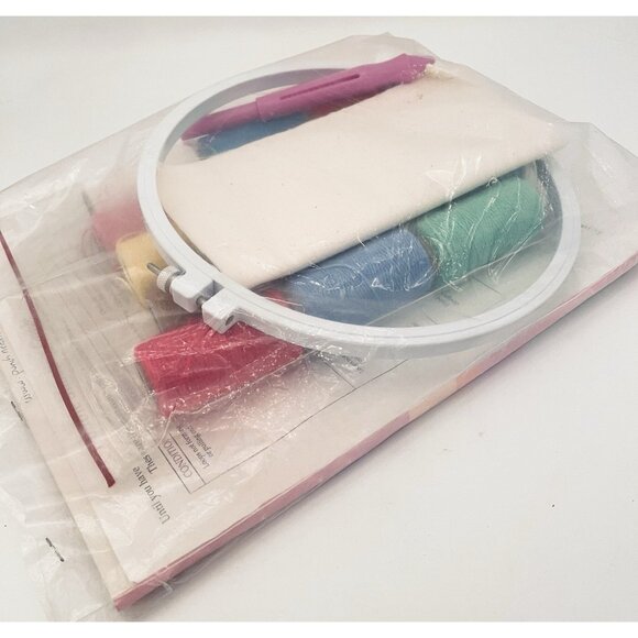 Dial-A-Loop Needle Punch Embroidery Starter Pak Hoop Yarn Spools 15 Designs - Picture 5 of 8